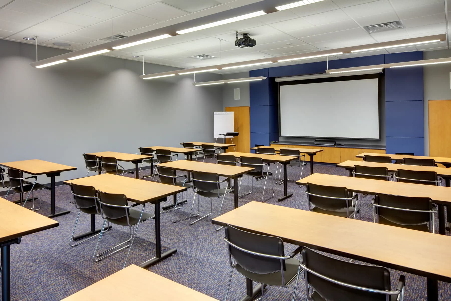 Finished Primus commercial meeting space