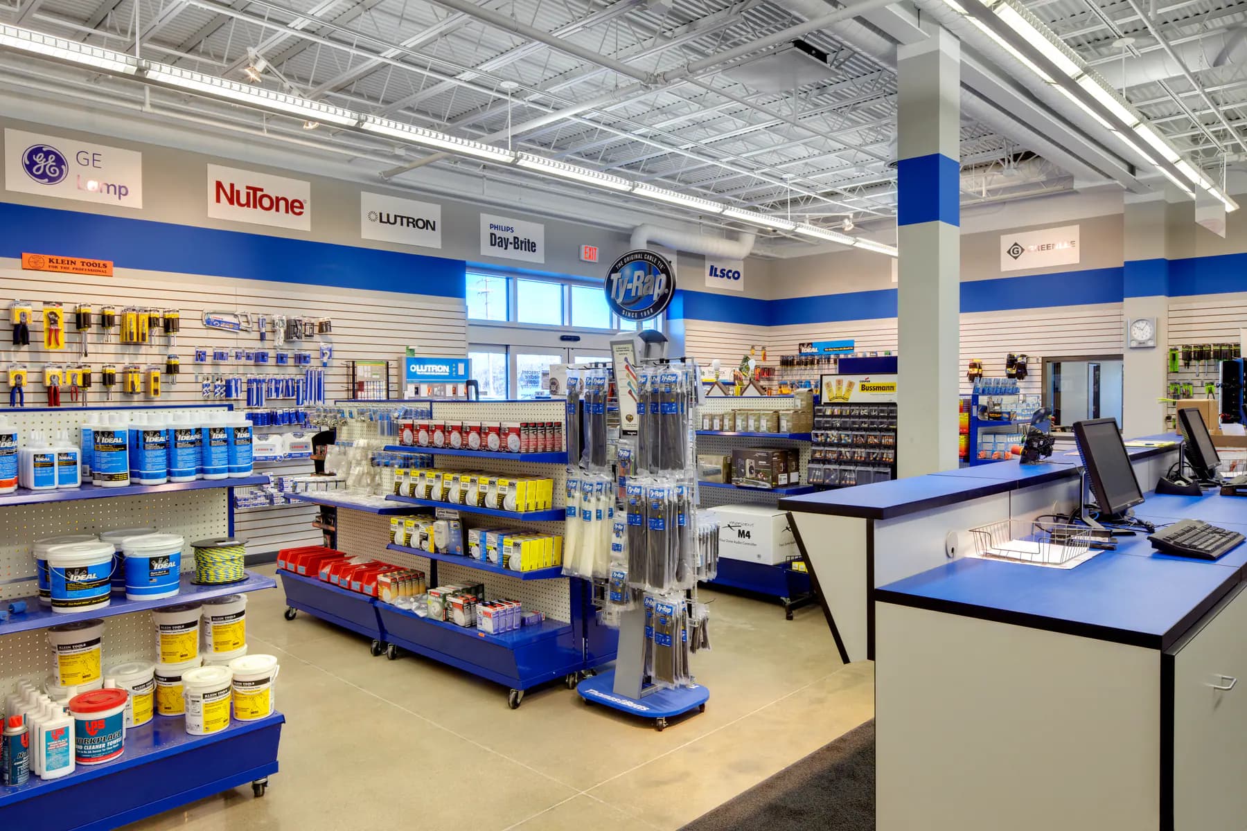 Finished Primus light-industrial workspace